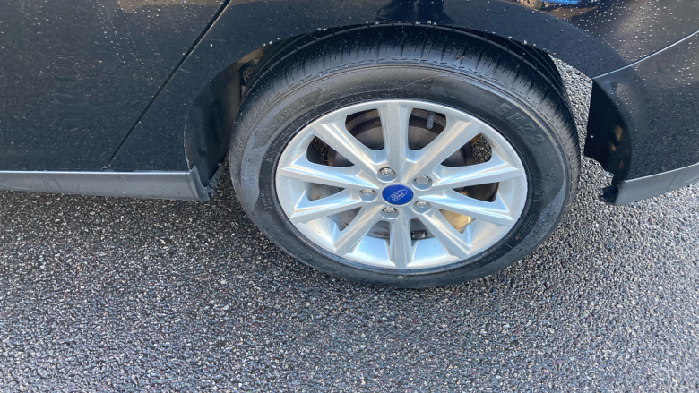 Ford Focus 1.0 EcoBoost 125 Titanium 5dr Petrol Hatchback